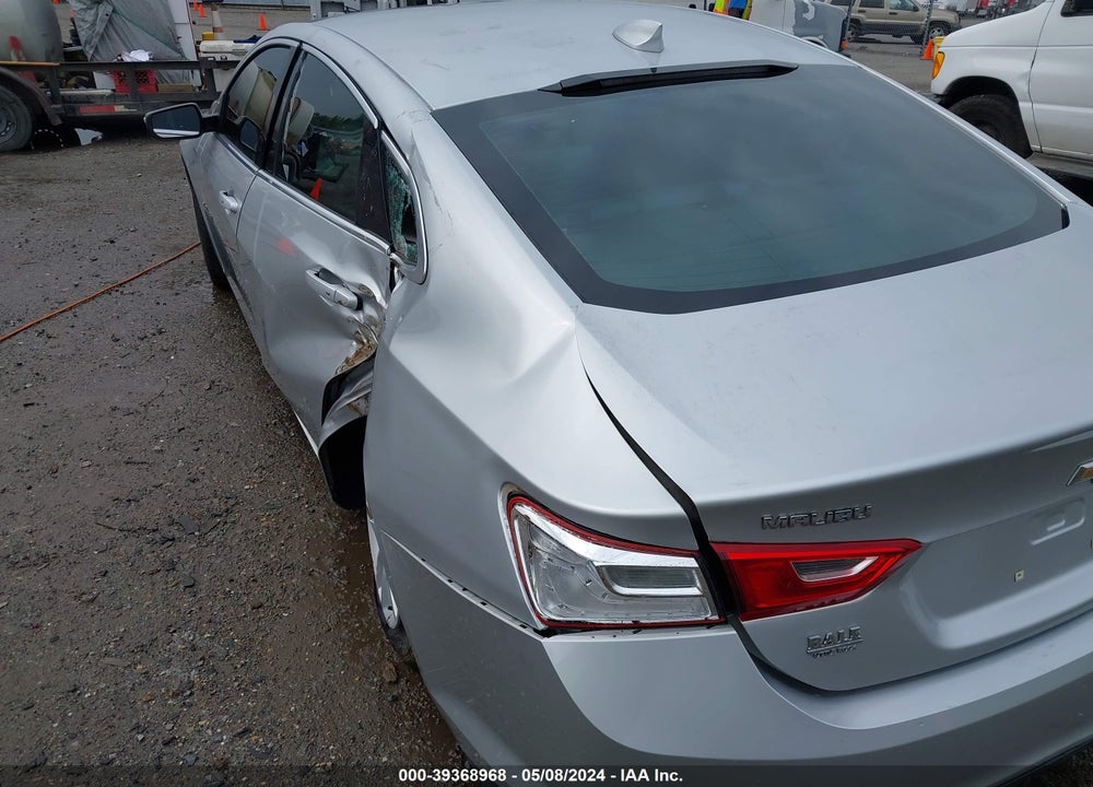 2018 CHEVROLET MALIBU LT VIN: 1G1ZD5ST1JF116170