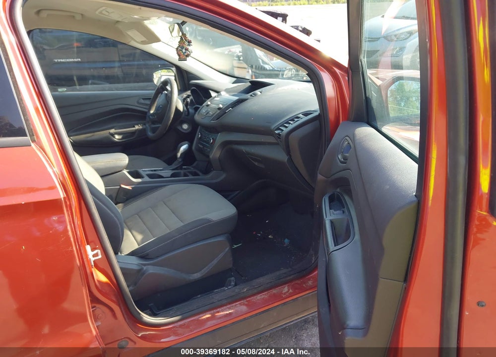 2019 FORD ESCAPE S VIN: 1FMCU0F75KUB90374