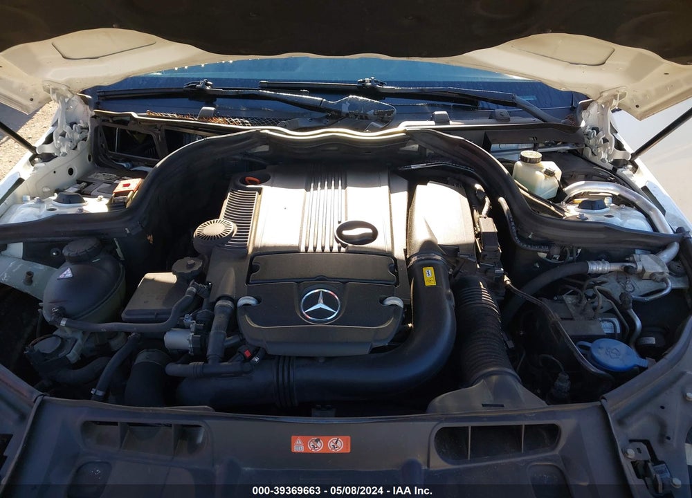 2013 MERCEDES-BENZ C 250 VIN: WDDGJ4HB9DG032926