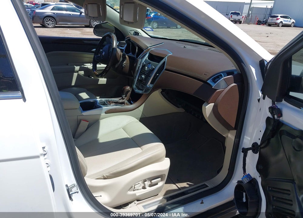 2011 CADILLAC SRX LUXURY COLLECTION VIN: 3GYFNAEY3BS512194