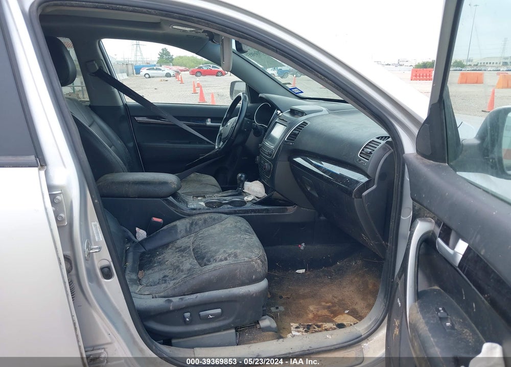 2015 KIA SORENTO VIN: 5XYKUDA70FG603582