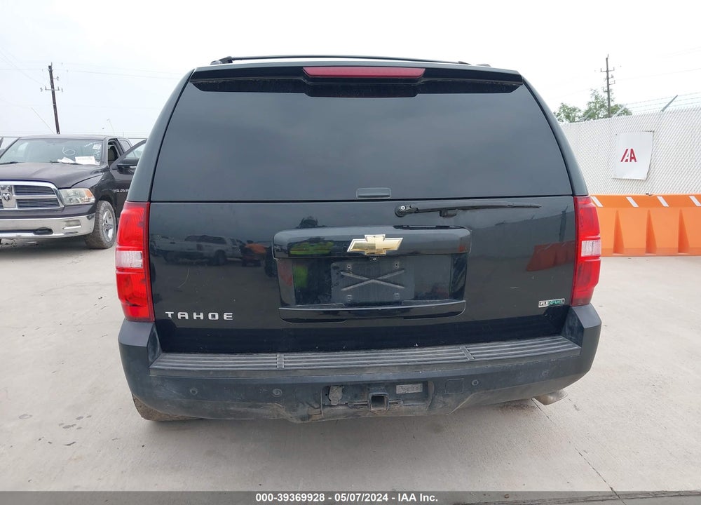 2011 CHEVROLET TAHOE LT VIN: 1GNSCBE00BR297491