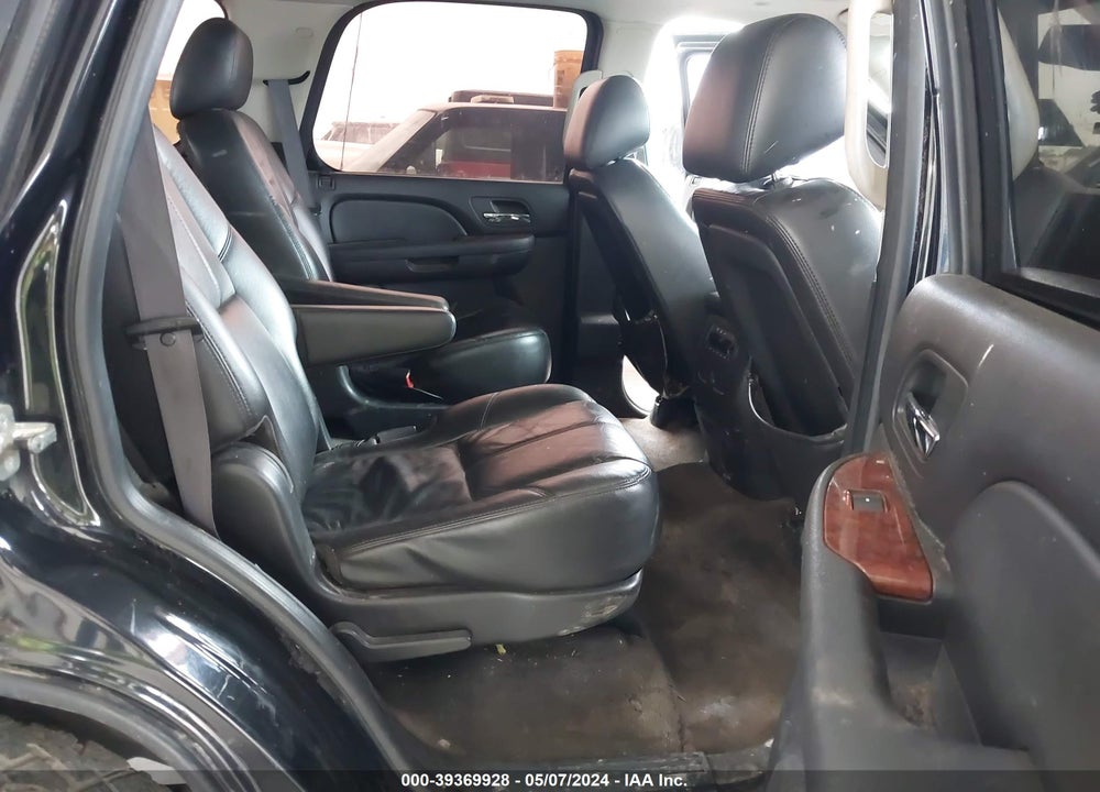 2011 CHEVROLET TAHOE LT VIN: 1GNSCBE00BR297491