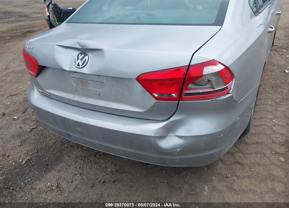 2012 VOLKSWAGEN PASSAT VIN: 1VWAH7A38CC103536