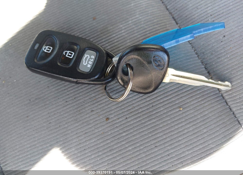 2018 HYUNDAI ELANTRA SEL VIN: KMHD84LF0JU451002