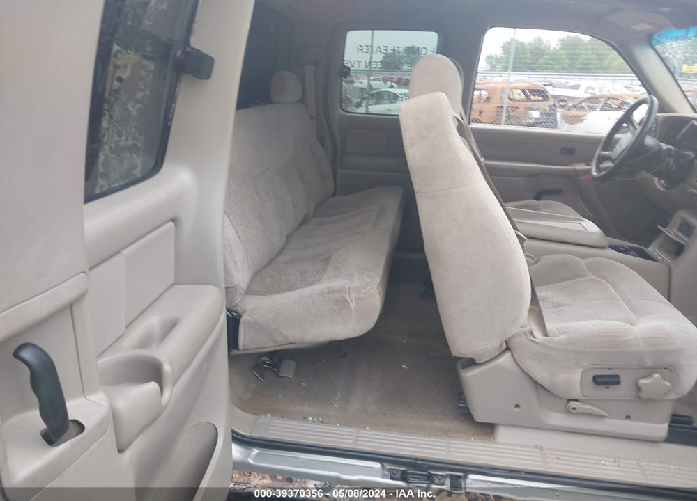 2001 CHEVROLET SILVERADO 1500 LS VIN: 1GCEK19T51Z121560