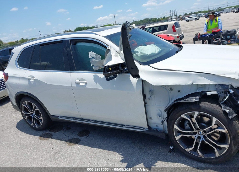 2022 BMW X5 SDRIVE40I VIN: 5UXCR4C06N9M68998