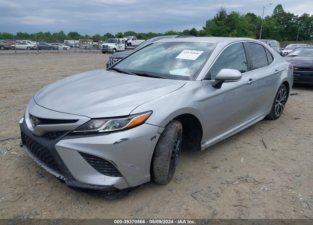 2018 TOYOTA CAMRY SE VIN: 4T1B11HK2JU641545