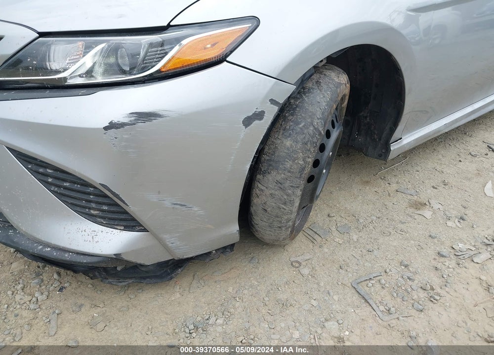 2018 TOYOTA CAMRY SE VIN: 4T1B11HK2JU641545