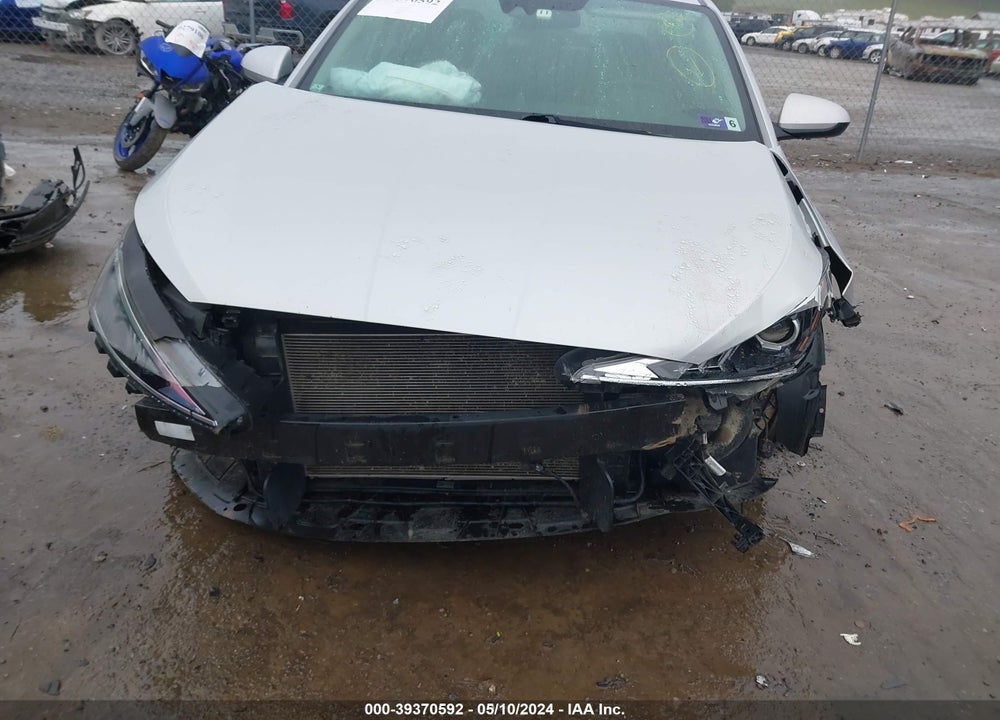 2019 HYUNDAI ELANTRA SEL VIN: 5NPD84LF1KH472070