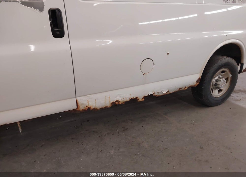 2004 CHEVROLET EXPRESS VIN: 1GCHG35U141157337
