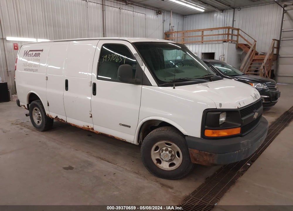 2004 CHEVROLET EXPRESS VIN: 1GCHG35U141157337