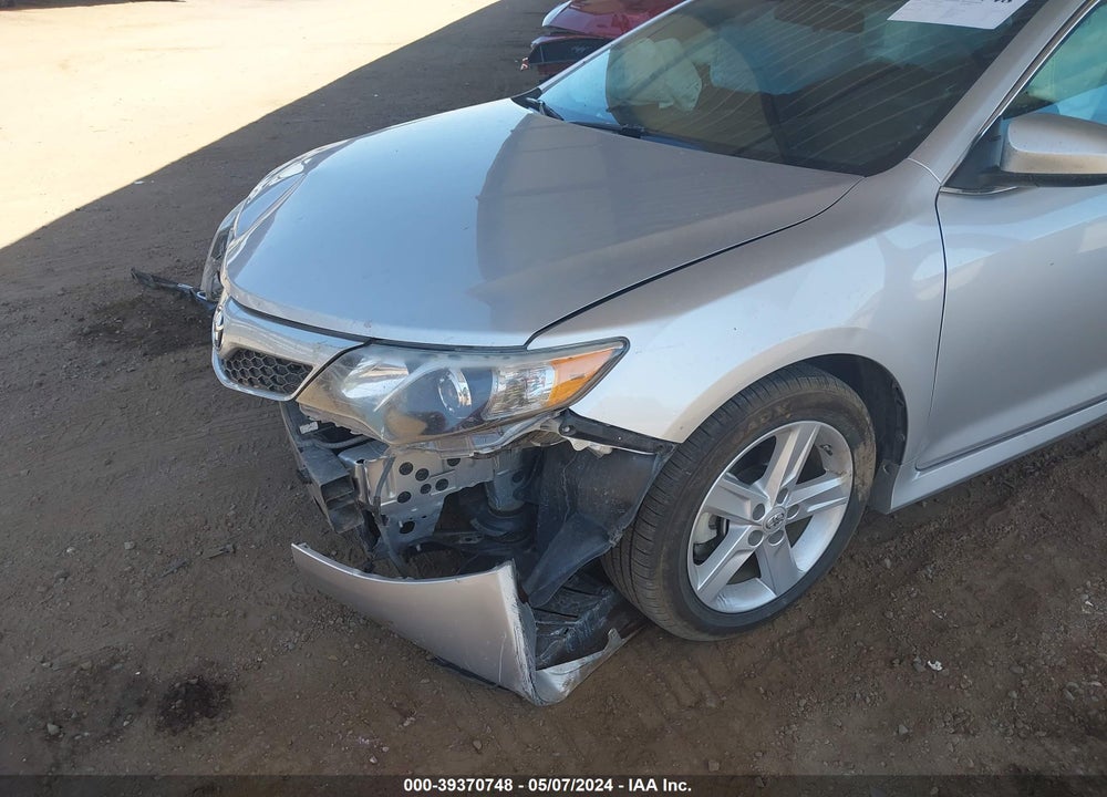 2014 TOYOTA CAMRY SE VIN: 4T1BF1FK3EU304912