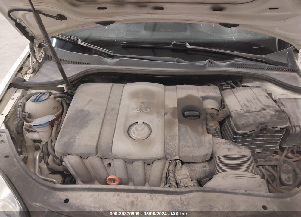 2008 VOLKSWAGEN JETTA VIN: 3VWRZ71K08M132610