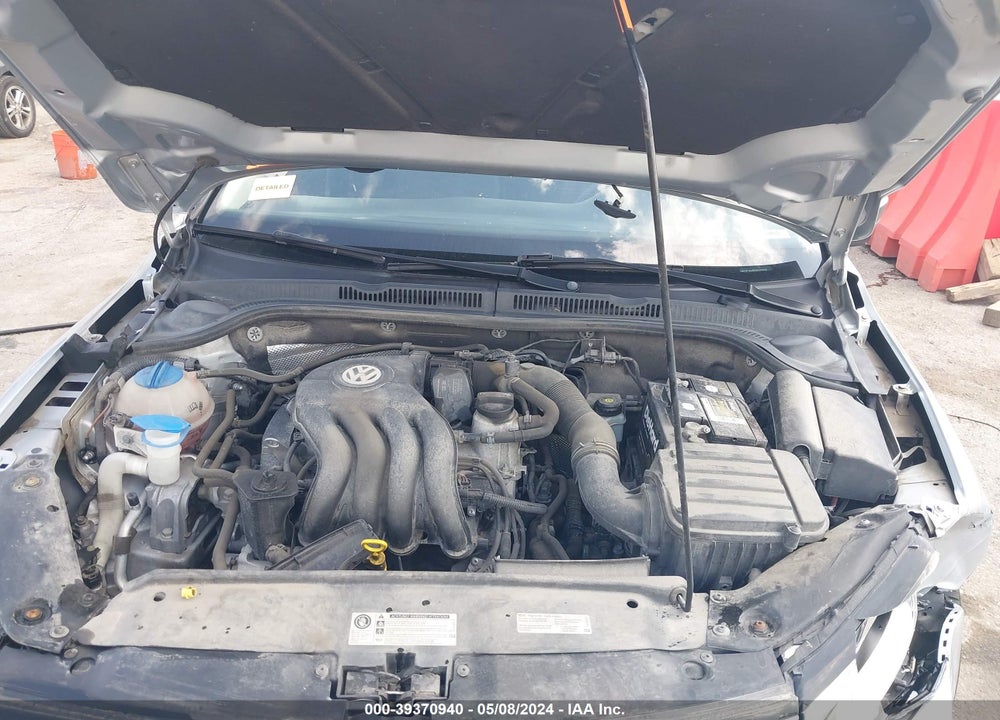 2015 VOLKSWAGEN JETTA 2.0L S VIN: 3VW2K7AJ5FM204900