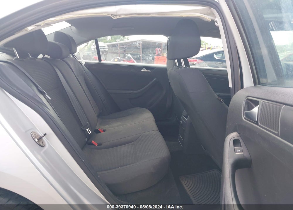 2015 VOLKSWAGEN JETTA 2.0L S VIN: 3VW2K7AJ5FM204900