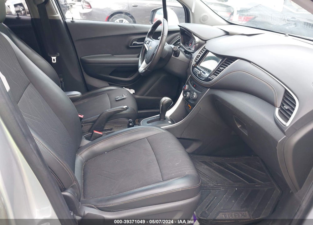 2018 CHEVROLET TRAX LT VIN: KL7CJPSBXJB598313