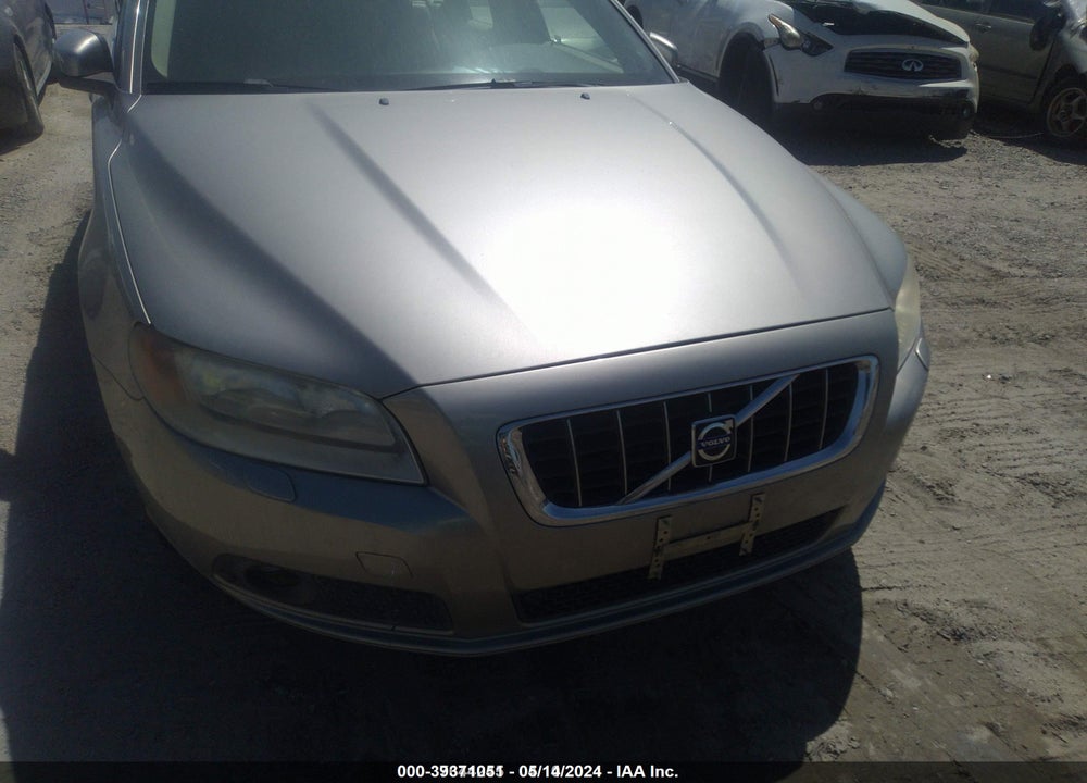 2008 VOLVO V70 3.2 VIN: YV1BW982X81012190