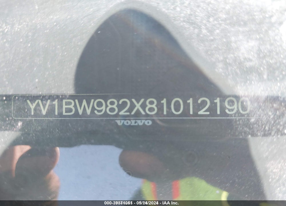 2008 VOLVO V70 3.2 VIN: YV1BW982X81012190