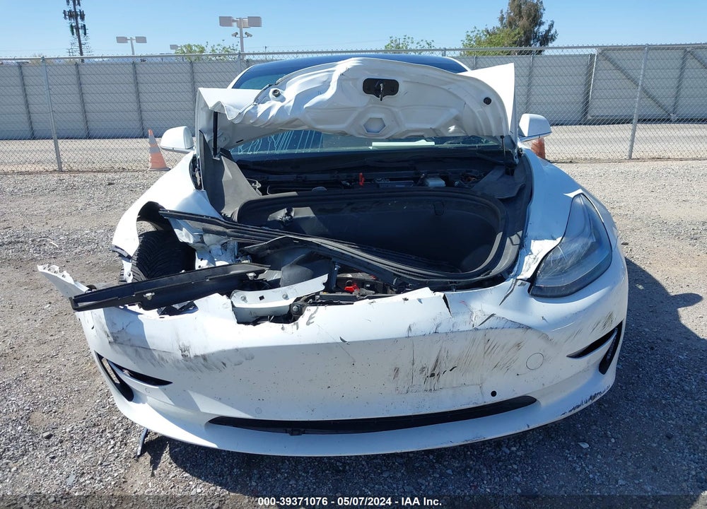 2018 TESLA MODEL 3 LONG RANGE/PERFORMANCE VIN: 5YJ3E1EBXJF151090