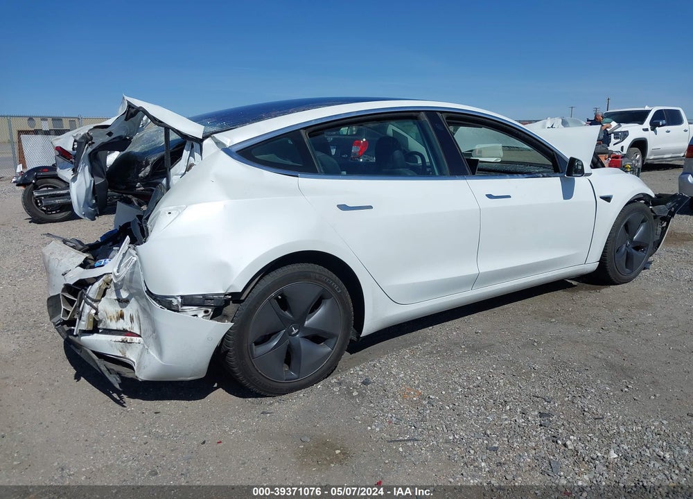 2018 TESLA MODEL 3 LONG RANGE/PERFORMANCE VIN: 5YJ3E1EBXJF151090