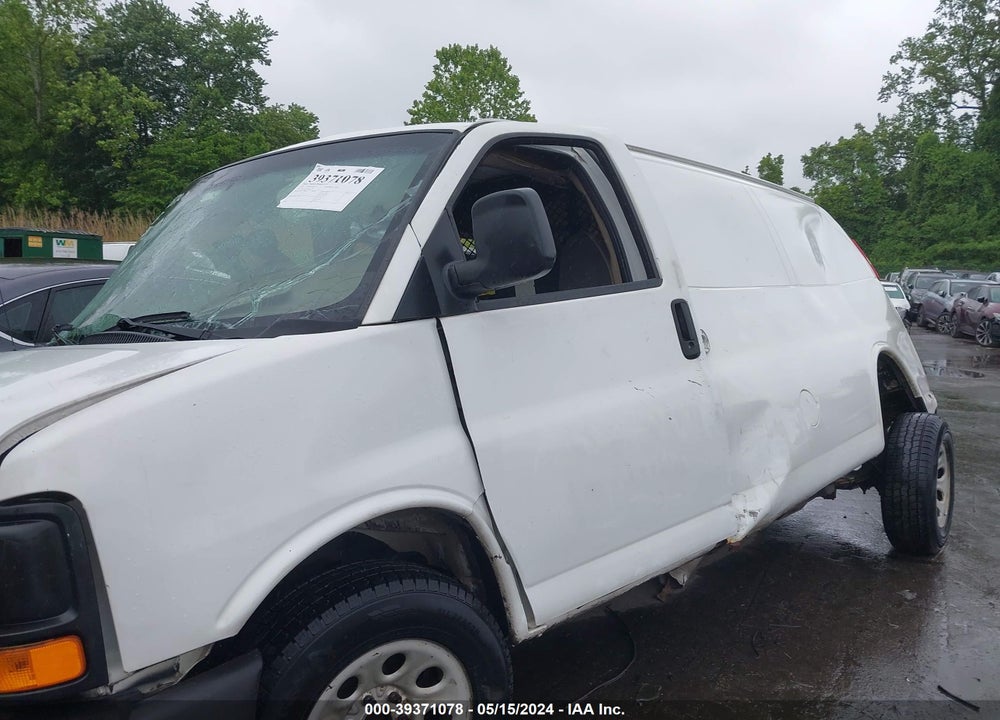 2009 CHEVROLET EXPRESS 1500 WORK VAN VIN: 1GCFG15XX91111888