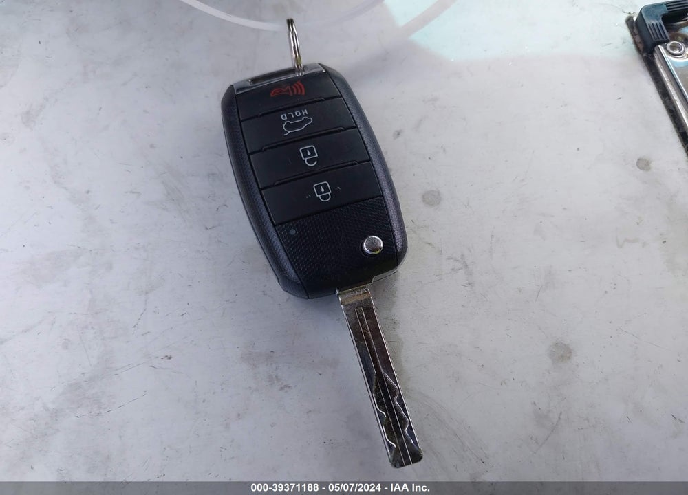 2016 KIA SOUL VIN: KNDJN2A20G7374384