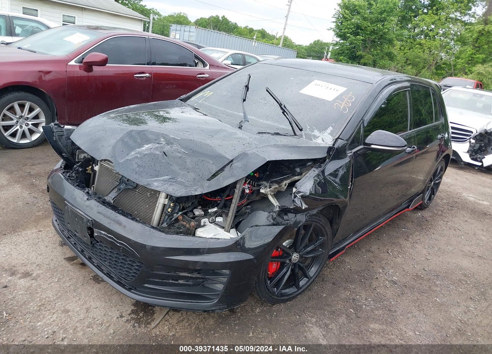 2017 VOLKSWAGEN GOLF GTI SE 4-DOOR VIN: 3VW547AU1HM006268
