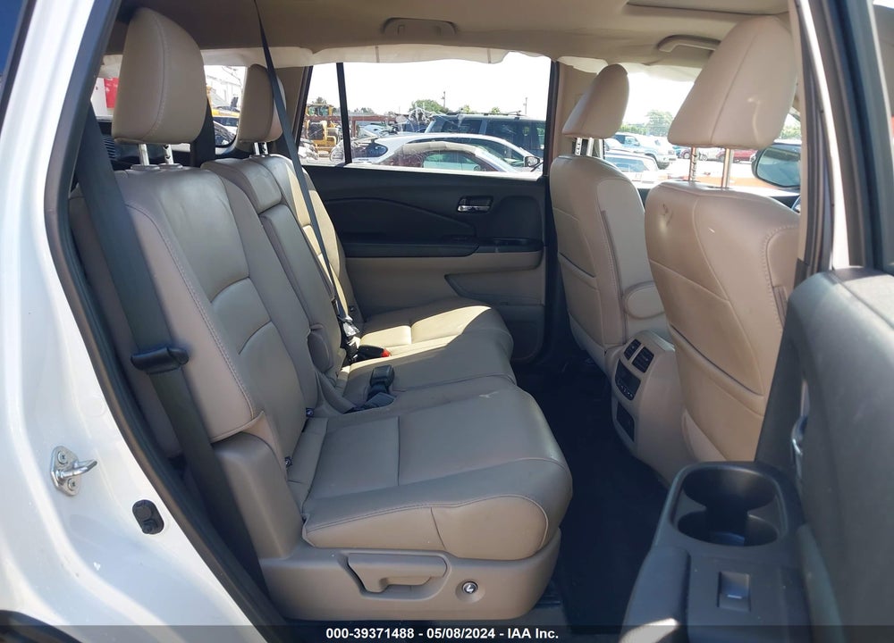 2018 HONDA PILOT EX-L VIN: 5FNYF6H50JB025648