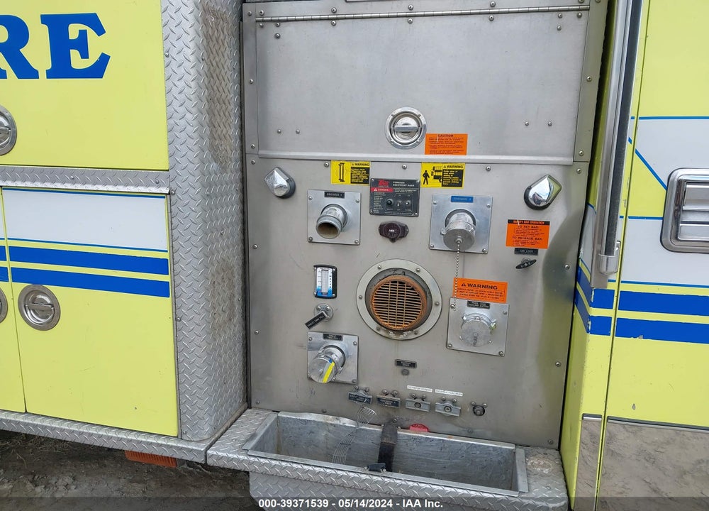 2003 KOVATCH FIRETRUCK VIN: 1K9AF64833N058690