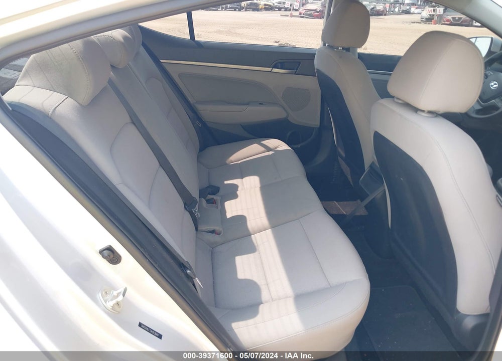 2018 HYUNDAI ELANTRA SEL VIN: 5NPD84LF7JH313844