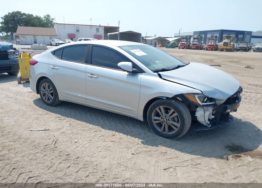 2018 HYUNDAI ELANTRA SEL VIN: 5NPD84LF7JH313844