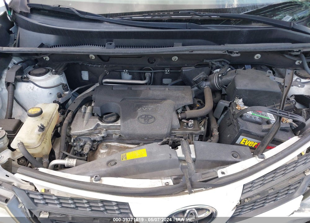 2015 TOYOTA RAV4 XLE VIN: 2T3WFREV5FW180730