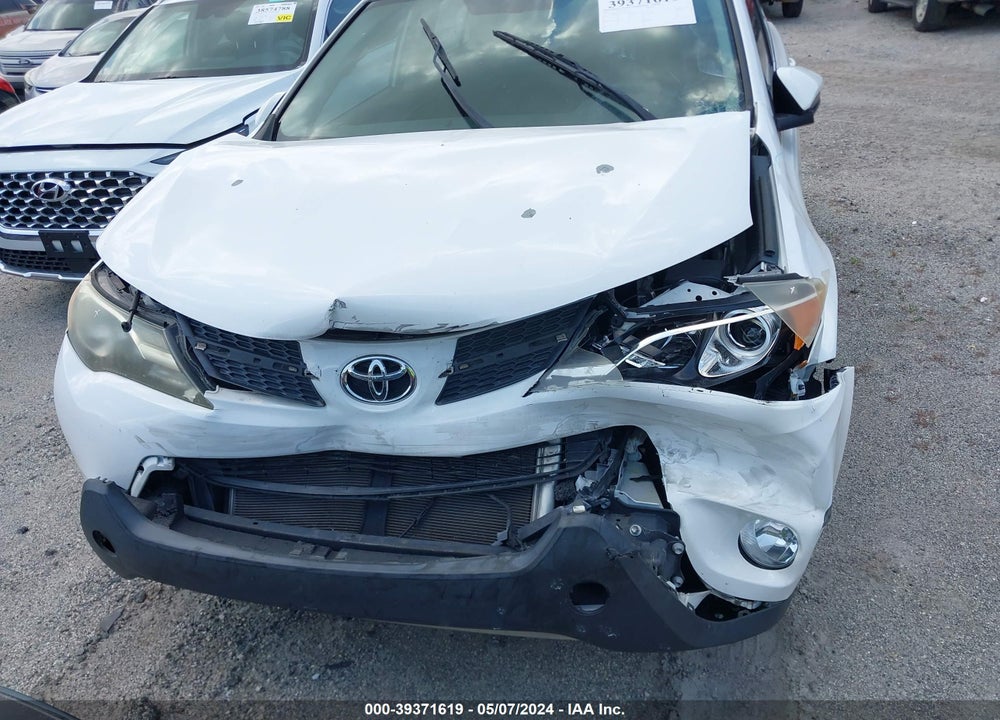 2015 TOYOTA RAV4 XLE VIN: 2T3WFREV5FW180730