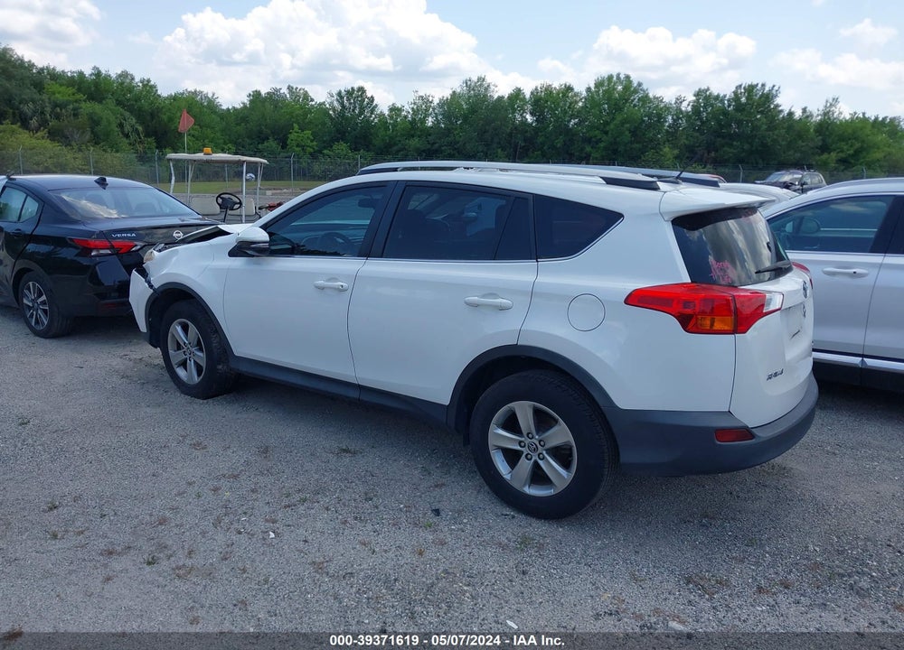 2015 TOYOTA RAV4 XLE VIN: 2T3WFREV5FW180730