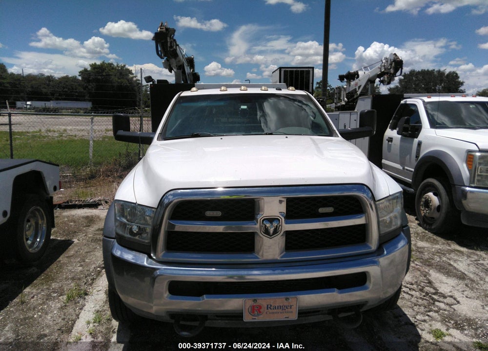 2015 RAM 5500 CHASSIS TRADESMAN/SLT VIN: 3C7WRNBL5FG626140