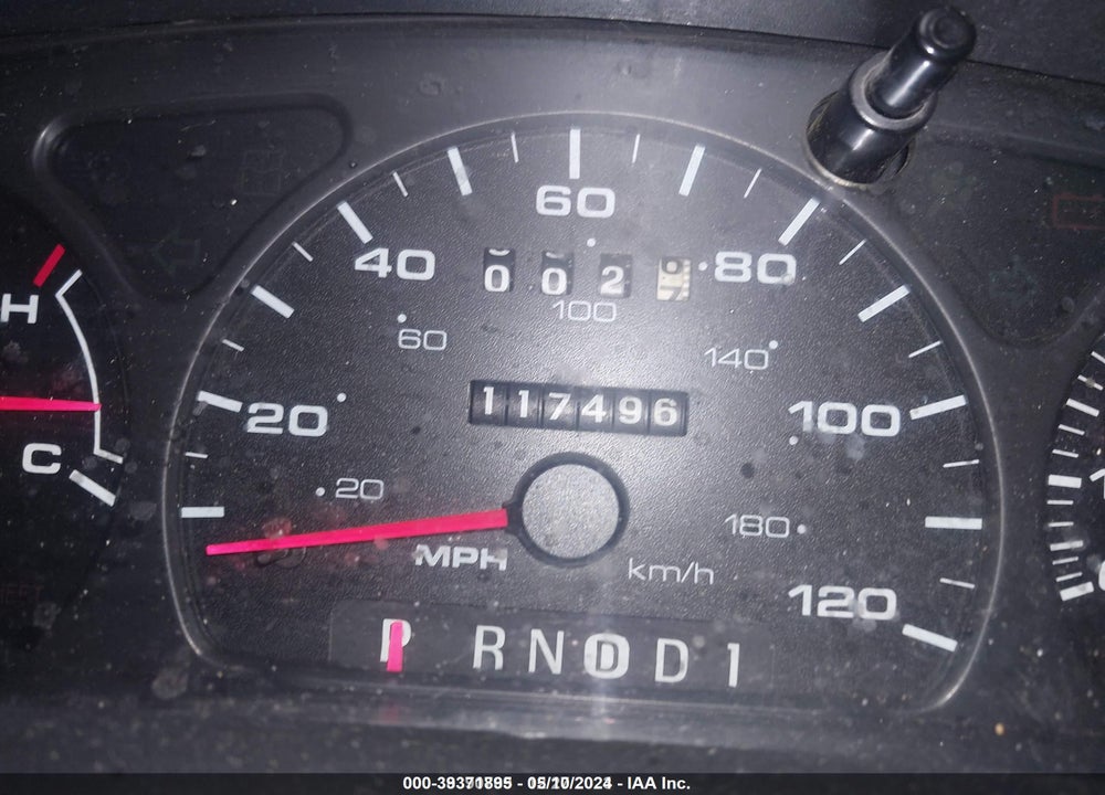 2000 FORD TAURUS SES VIN: 1FAFP5522YG175338