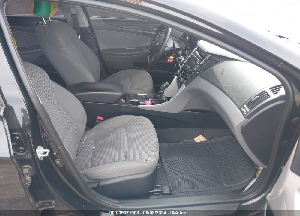 2014 HYUNDAI SONATA GLS VIN: 5NPEB4AC7EH925028