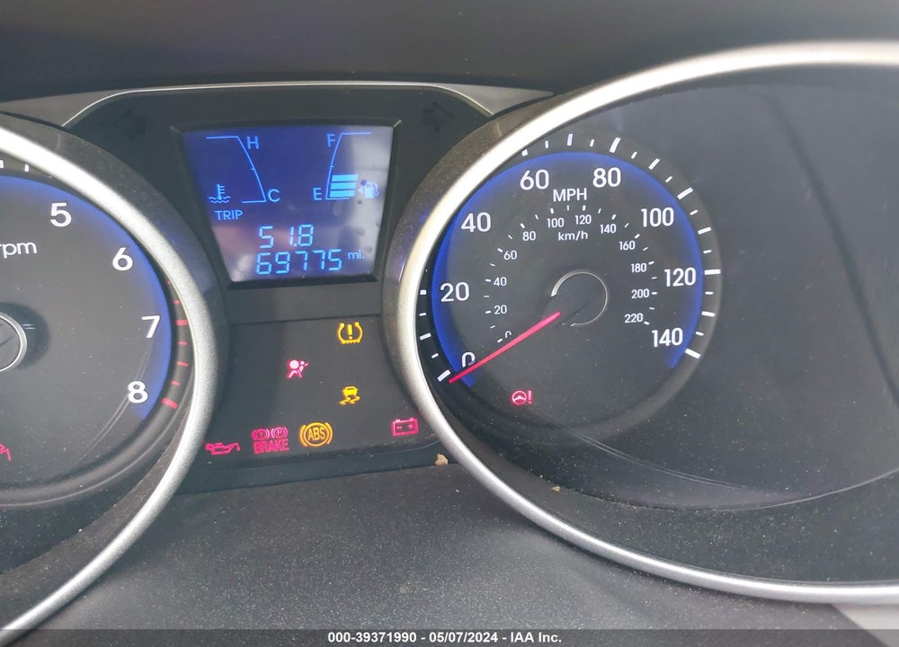 2014 HYUNDAI TUCSON SE VIN: KM8JU3AG6EU824120