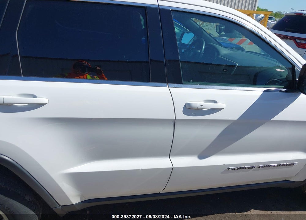 2017 JEEP GRAND CHEROKEE LAREDO 4X4 VIN: 1C4RJFAG5HC689644