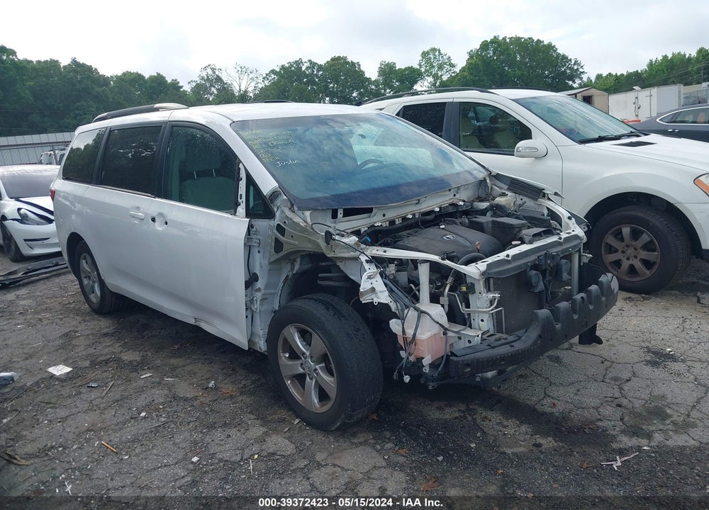 2017 TOYOTA SIENNA LE 8 PASSENGER VIN: 5TDKZ3DC9HS865594