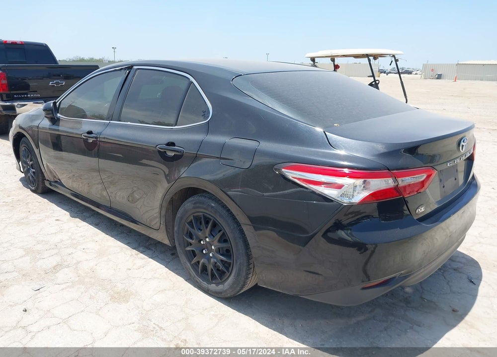 2018 TOYOTA CAMRY L VIN: 4T1B11HK7JU557303