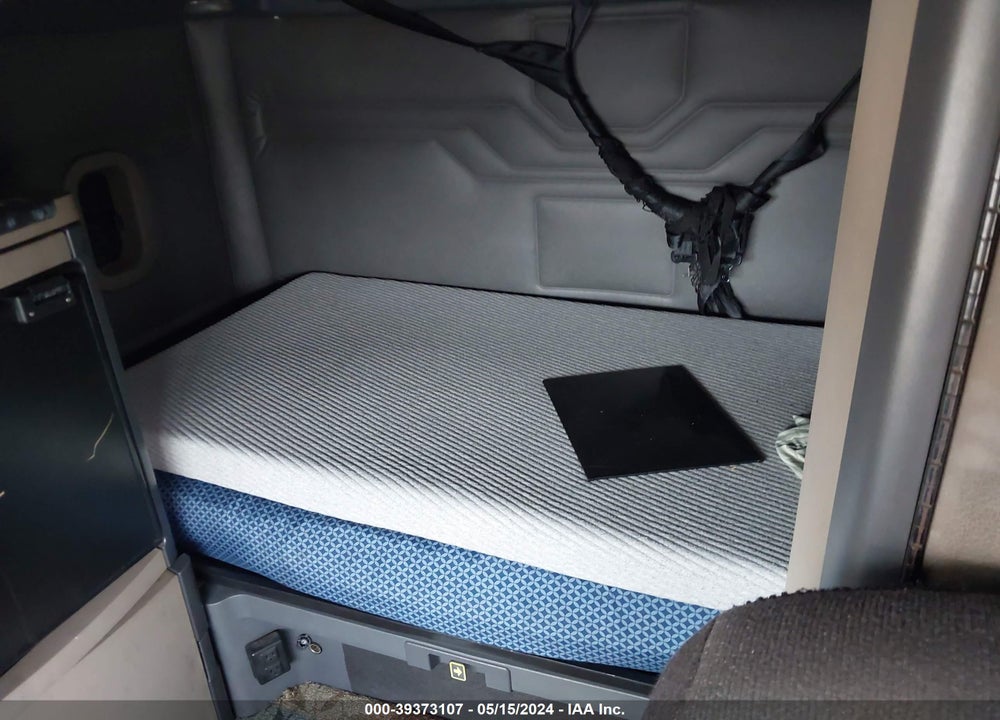 2016 FREIGHTLINER CASCADIA 125 VIN: 3AKJGLDVXGSGU5982