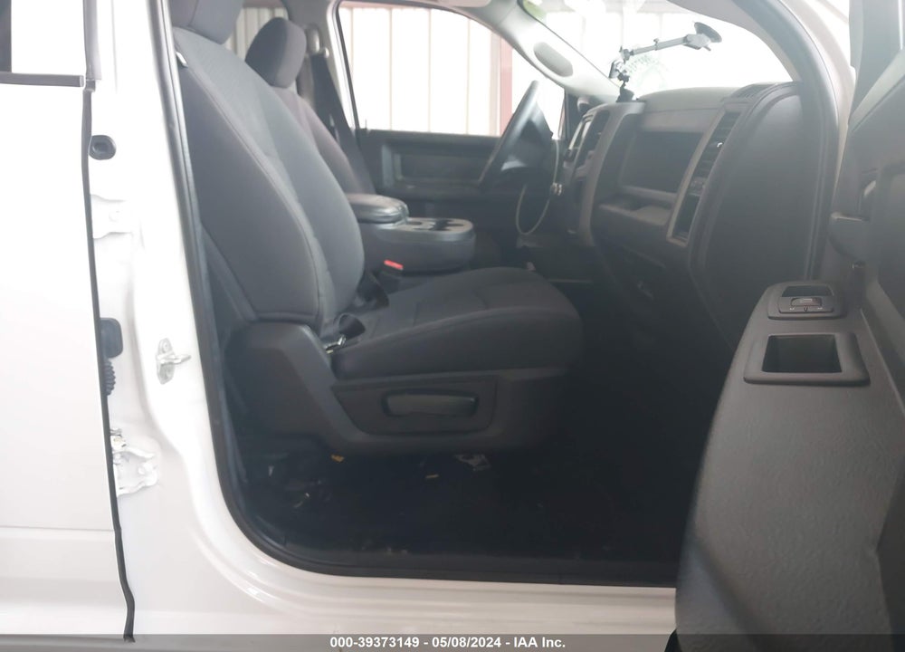 2019 RAM 1500 CLASSIC TRADESMAN 4X2 5'7 BOX VIN: 1C6RR6KT8KS589093
