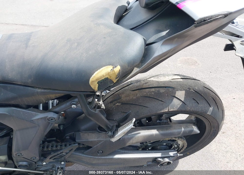 2024 YAMAHA YZFR7 VIN: JYARM38E1RA011153