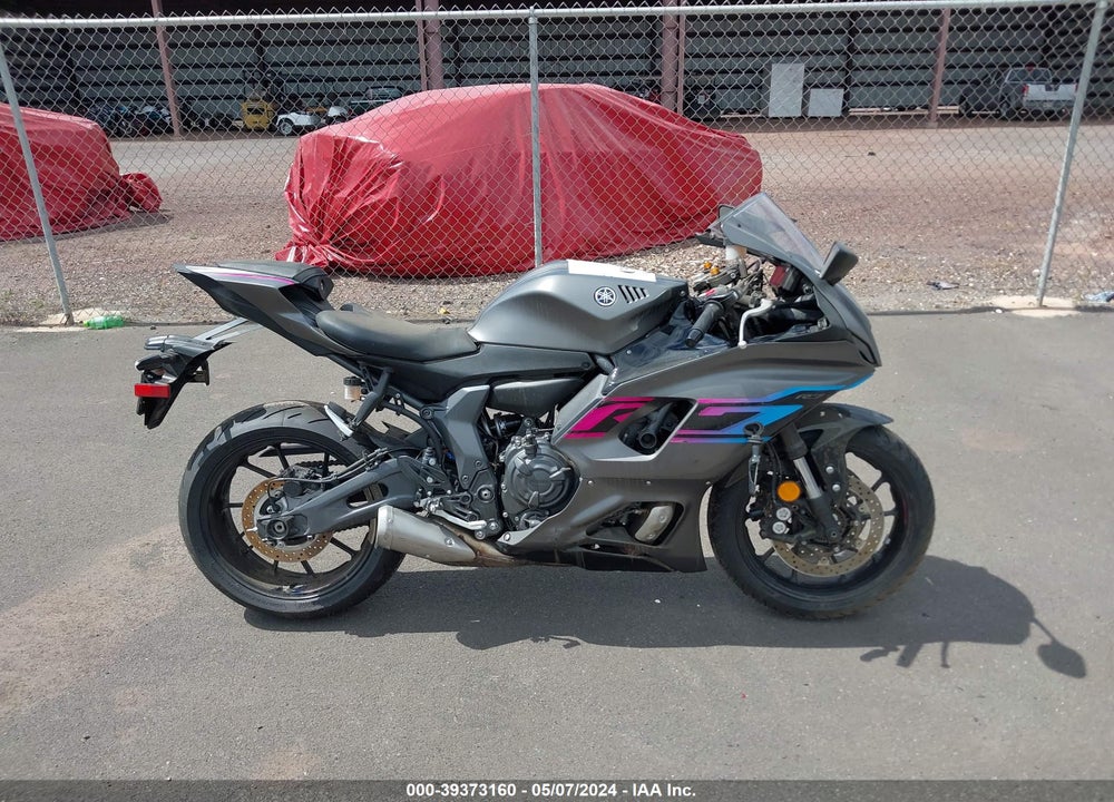 2024 YAMAHA YZFR7 VIN: JYARM38E1RA011153