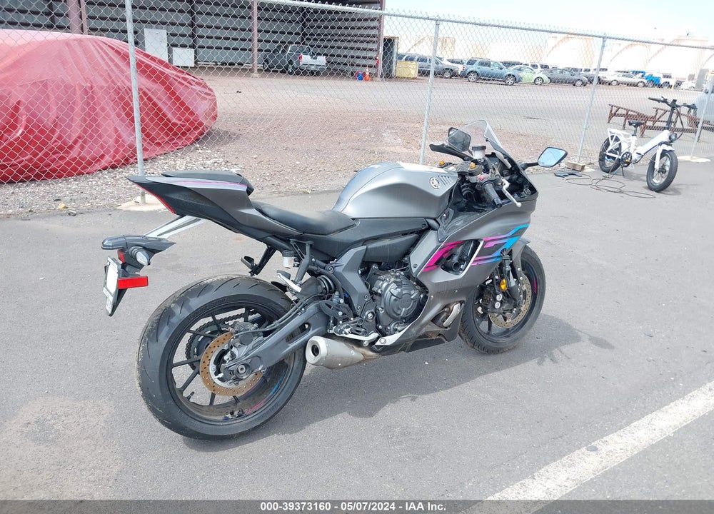 2024 YAMAHA YZFR7 VIN: JYARM38E1RA011153