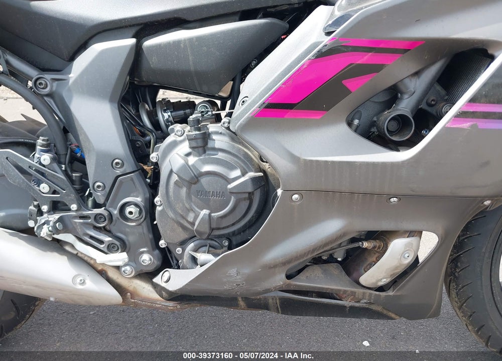 2024 YAMAHA YZFR7 VIN: JYARM38E1RA011153