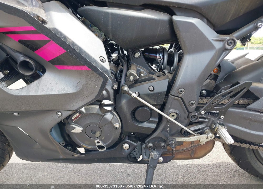 2024 YAMAHA YZFR7 VIN: JYARM38E1RA011153