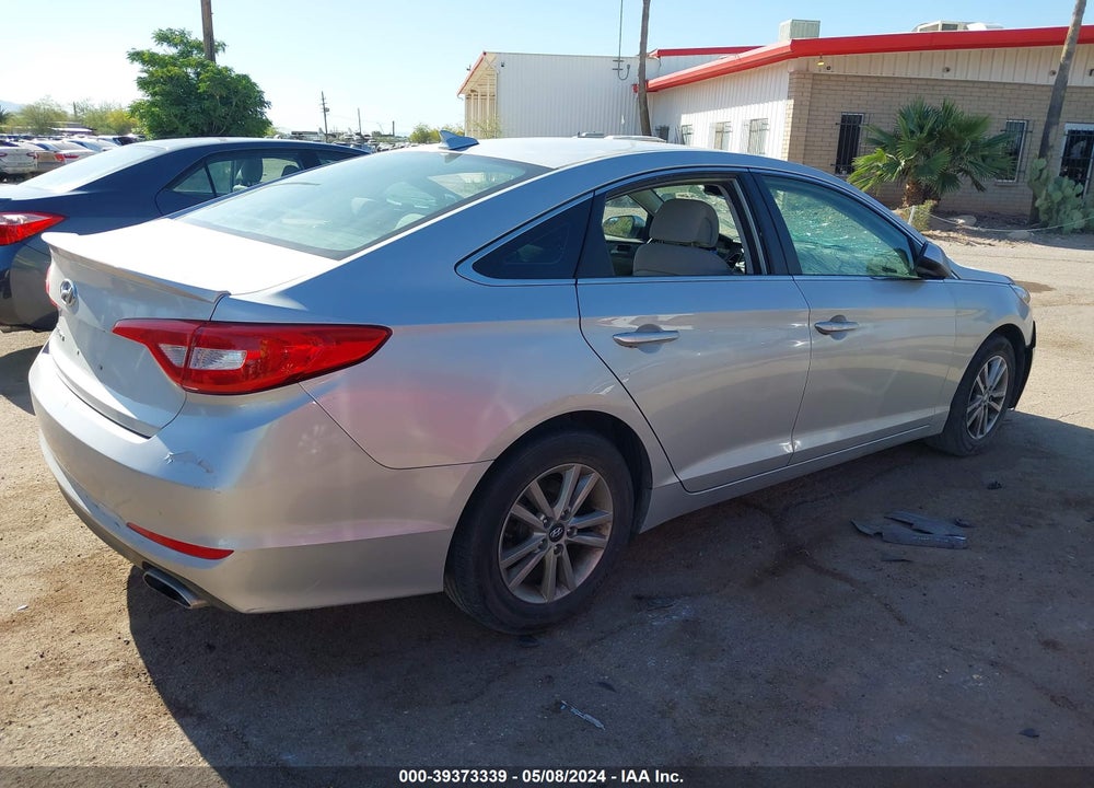 2015 HYUNDAI SONATA SE VIN: 5NPE24AF9FH040521